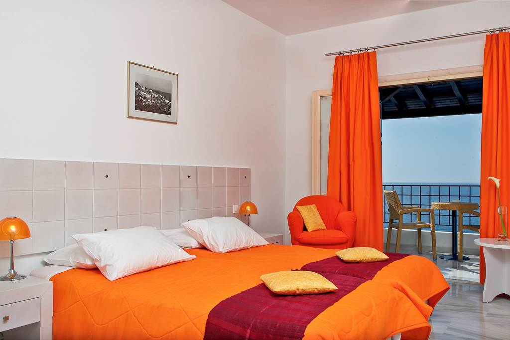 JSI_82660_Atrium_of_Alonissos_1220_01.jpg