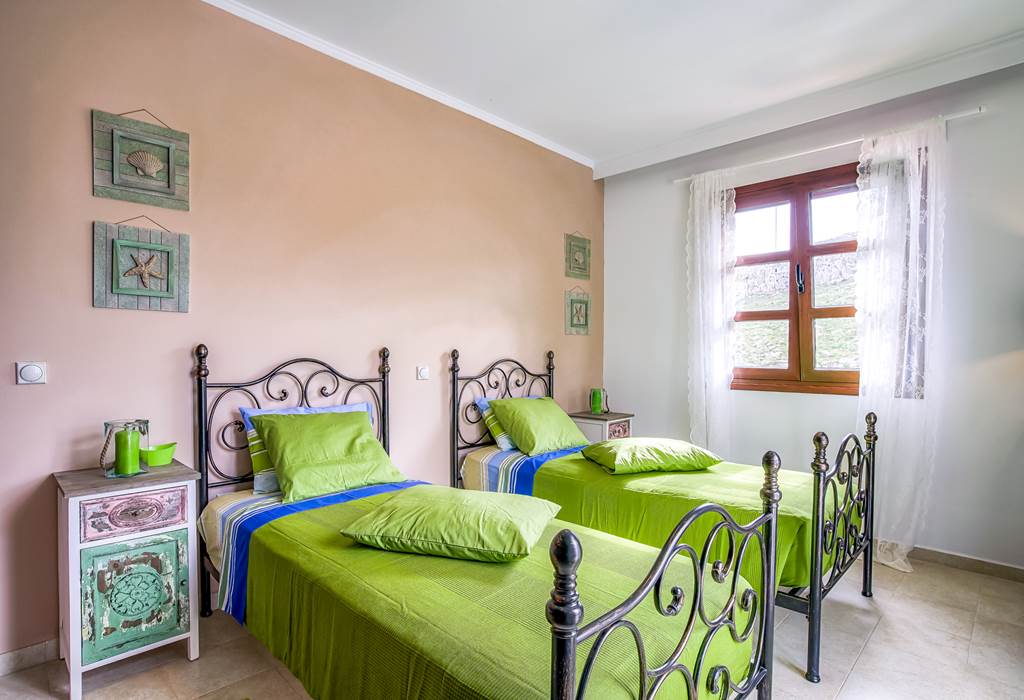 RHO_77028_Villa_Lindos_Emerald_0917_08.jpg