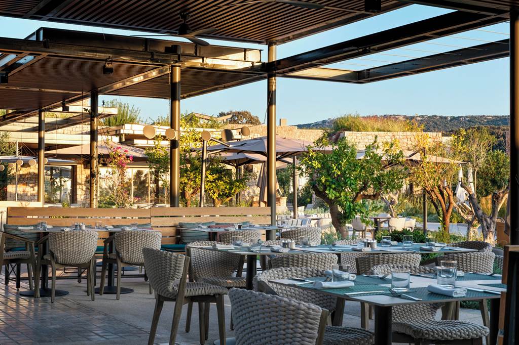 KLX_85207_W_Costa_Navarino_0325_19.jpg