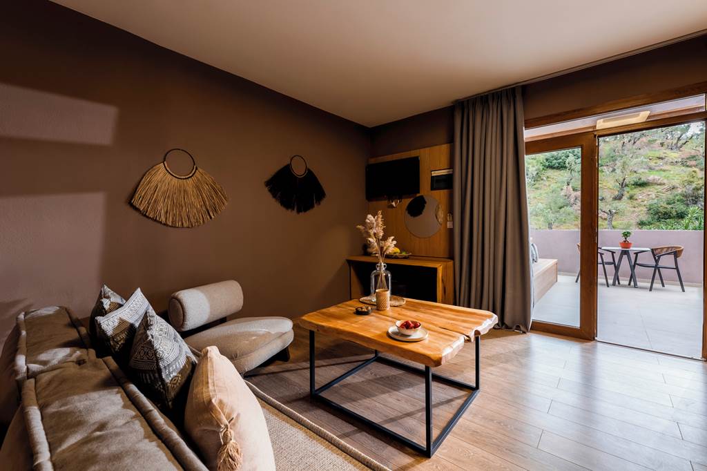 JSI_83462_Skiathos_Avaton_Suites_&_Villas_0922_03.jpg