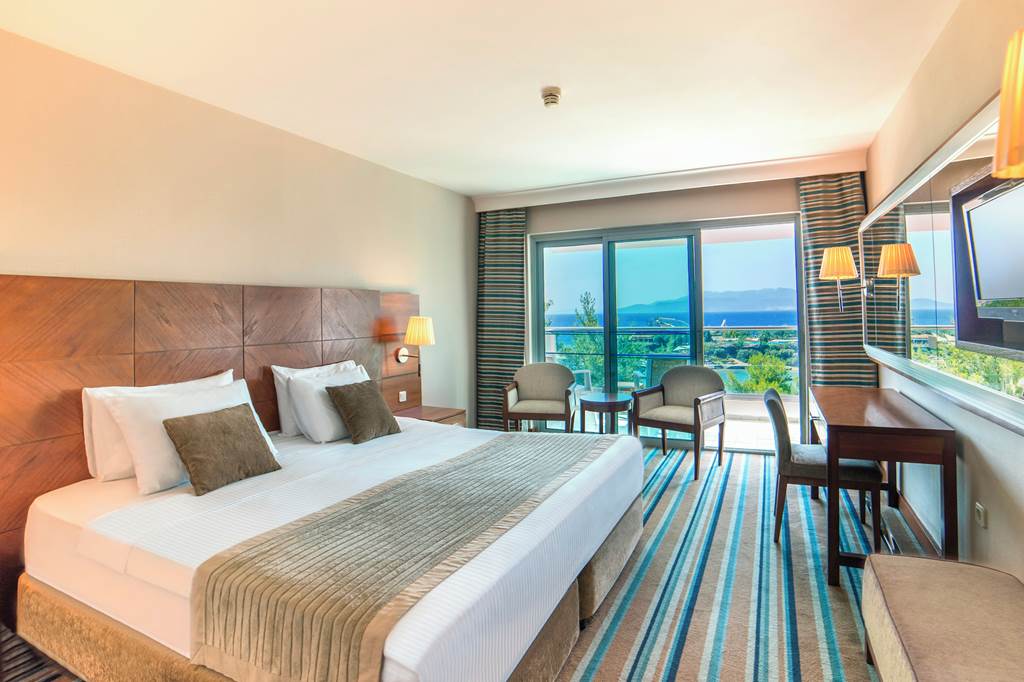 ADB_84274_Pine_Bay_Resort_0922_25.jpg