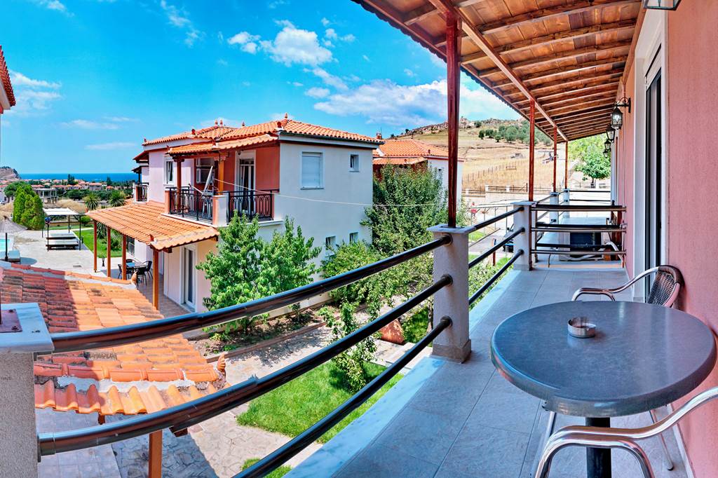 MJT_86305_Yakinthos_Garden_1223_31.jpg