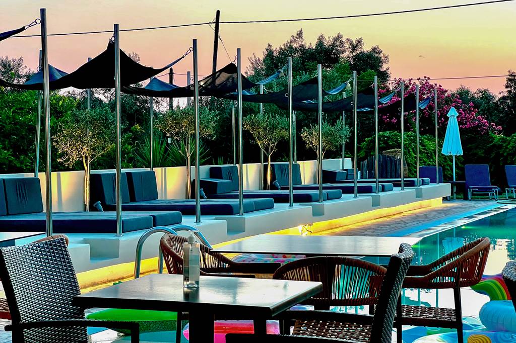 CFU_83132_Bruskos_Hotel_&_Suites_0324_06.jpg