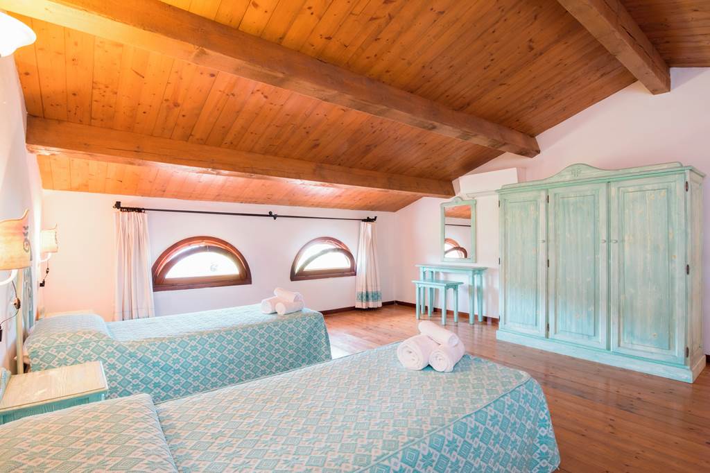 OLB_85415_TH_San_Teodoro_Hotel_0423_04.jpg