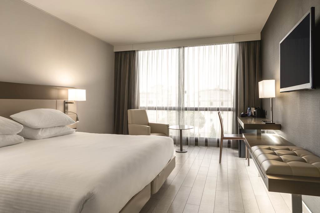 NCE_75051_AC_Hotel_by_Marriott_Nice_1118_04.jpg