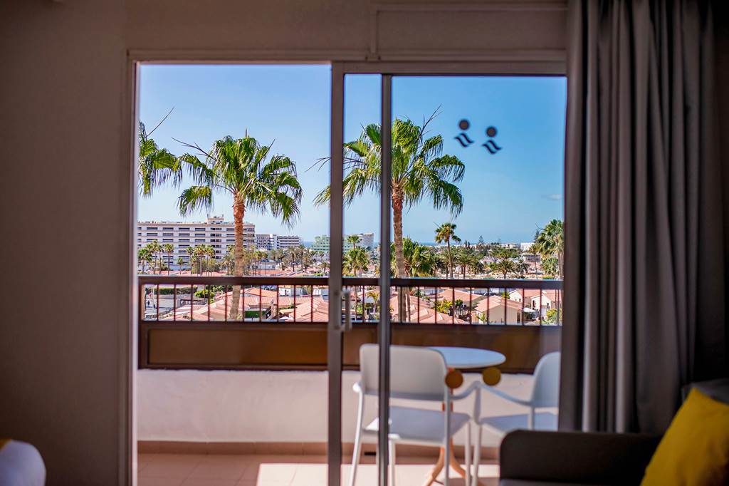LPA_70890_Servatur_Waikiki_0922_02.jpg