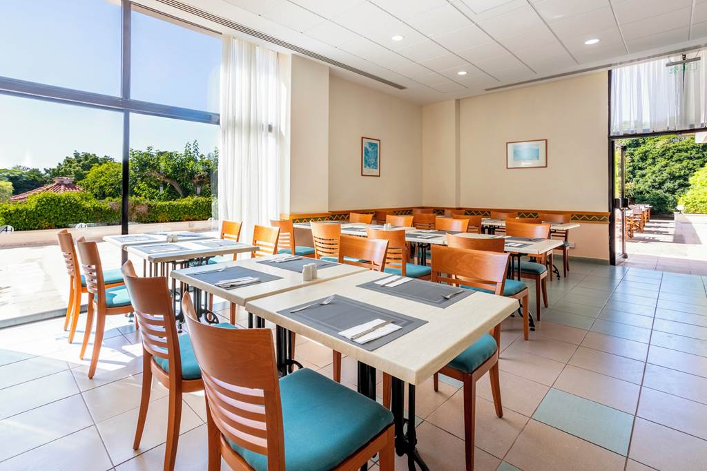 PFO_68786_Avanti_Hotel_0824_01.jpg