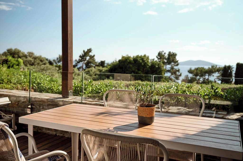SKG_82137_Eagles_Villas_0125_07.jpg