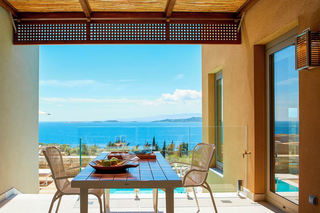 SKG_82137_Eagles_Villas_0123_29.jpg