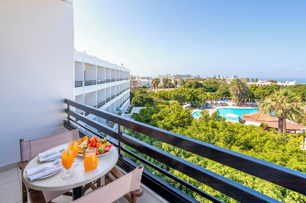 PFO_68786_Avanti_Hotel_0824_14.jpg