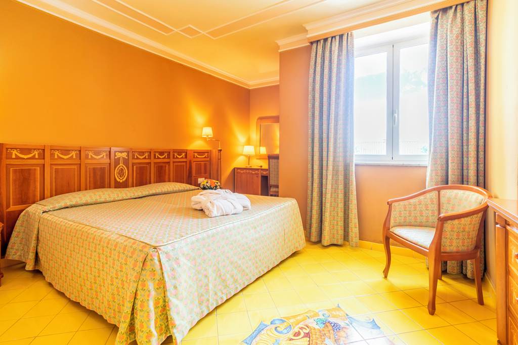 NAP_73331_Grand_Hotel_La_Pace_0523_03.jpg