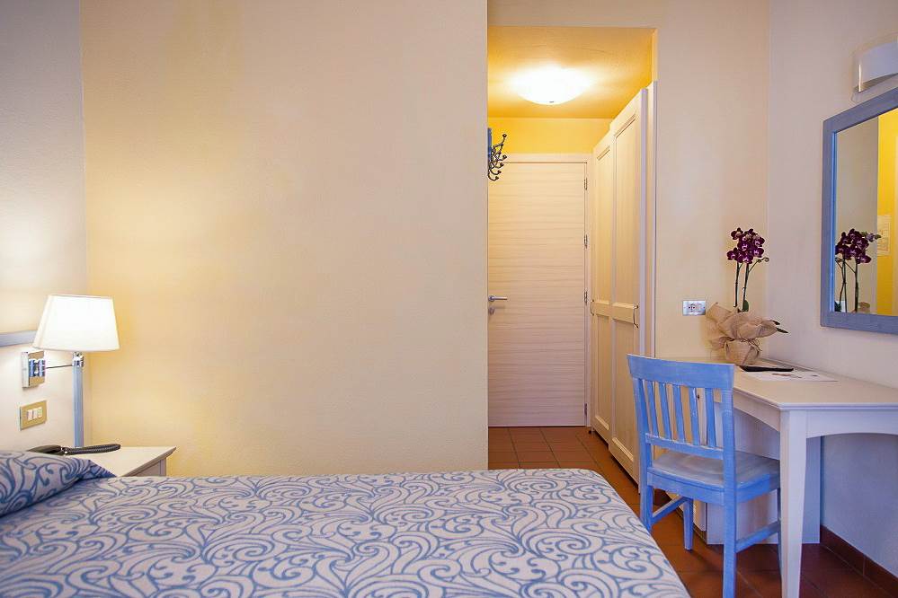 OLB_82924_Laconia_Village_1123_08.jpg