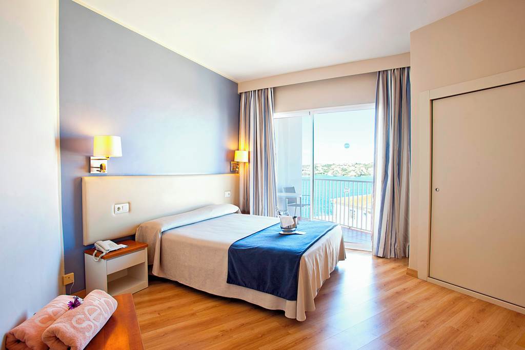 MAH_953_Hotel_Agamenon_0823_01.jpg