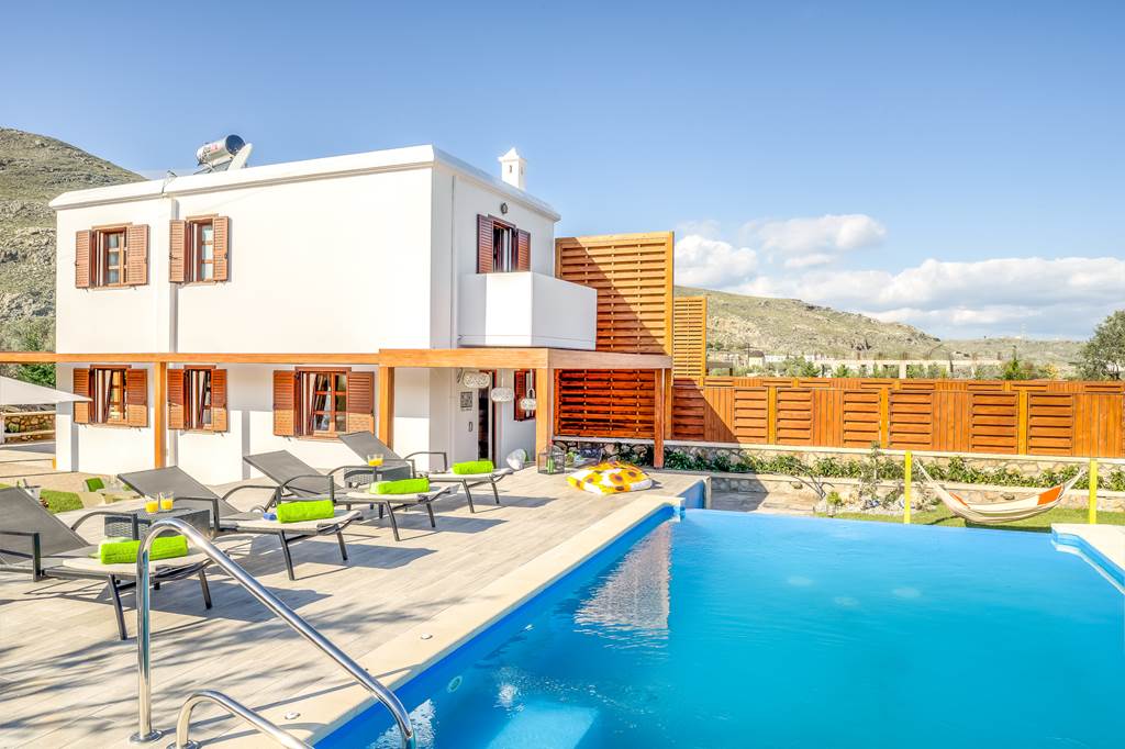RHO_77028_Villa_Lindos_Emerald_0917_02.jpg