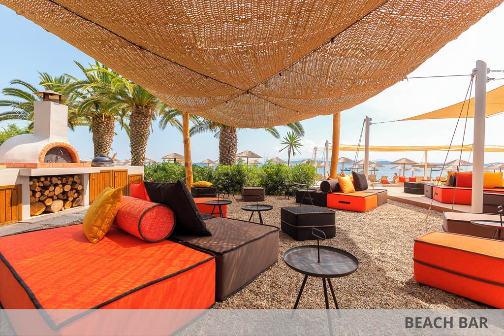 SKG_82137_Eagles_VillAs_0123_44.jpg