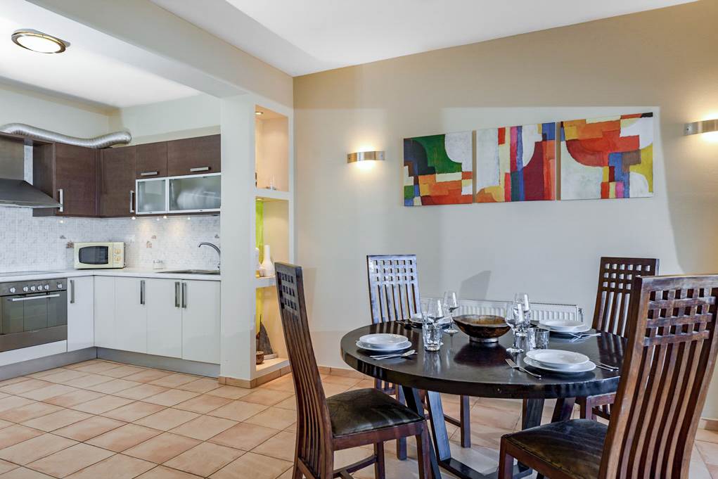 HER_88642_Dreamview_Villa_1224_02.jpg
