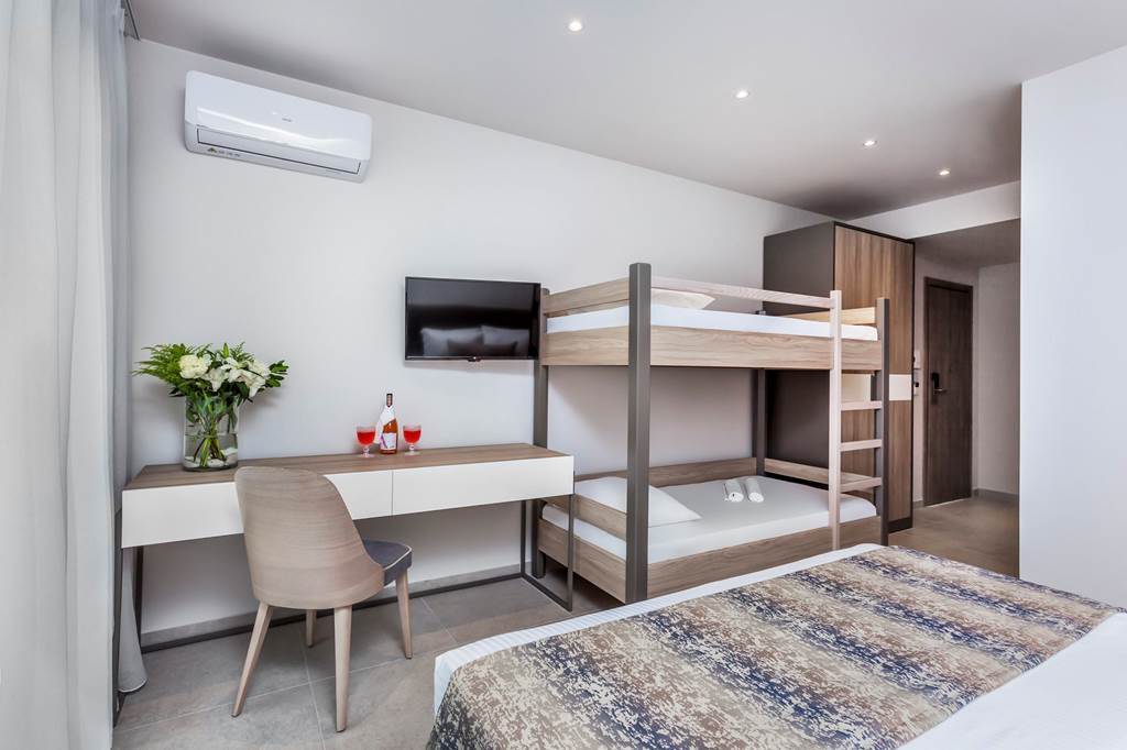 SKG_74673_Kriopigi_Hotel_1018_02.jpg