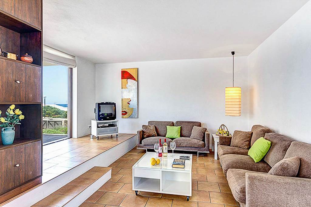 MAH_84392_Villa_Tamarells_Ullastres_1022_01.jpg