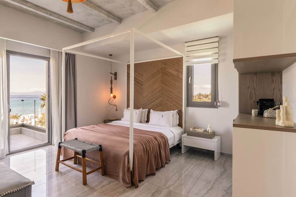 SKG_80160_Blue_Carpet_Luxury_Suites_0325_30.jpg