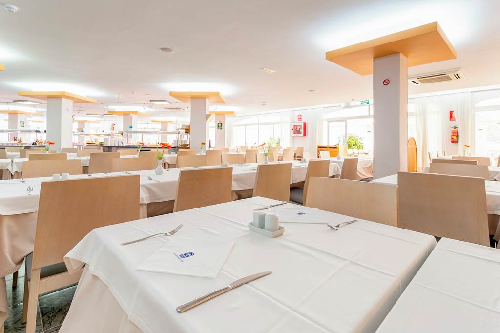 IBZ_70451_Invisa_Figueral_Resort_0719_07.jpg