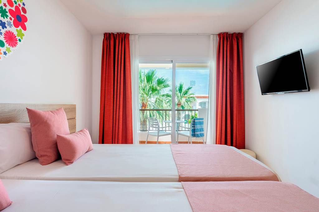 IBZ_70462_Hotel_Vibra_Bossa_Flow_0924_07.jpg
