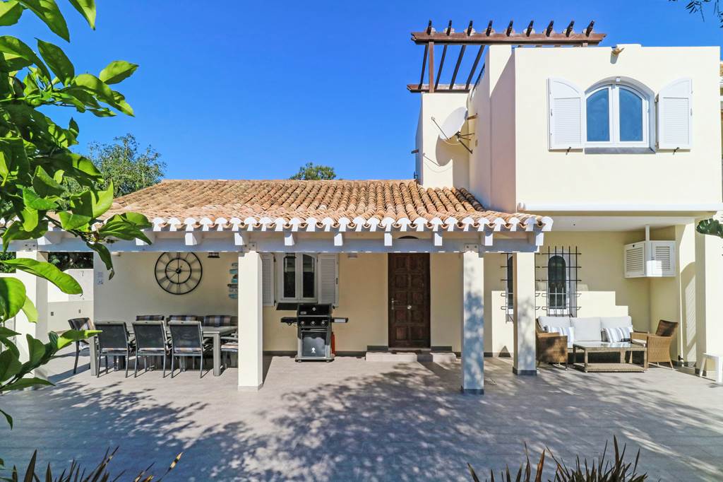 ALC_85441_Villa_Mifaya_72_0523_01.jpg
