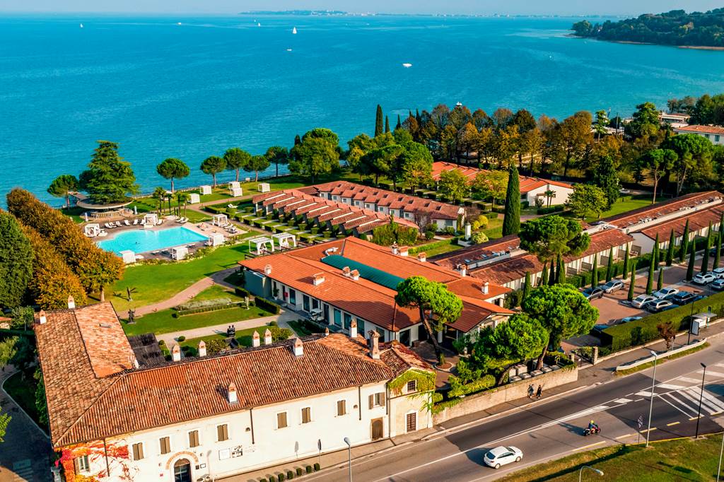VRN_86336_Splendido_Bay_Resort_1123_13.jpg