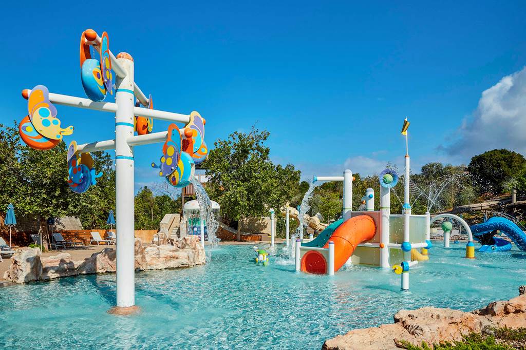 KLX_84560_The_Romanos_Luxury_Collection_Resort_1124_01.jpg