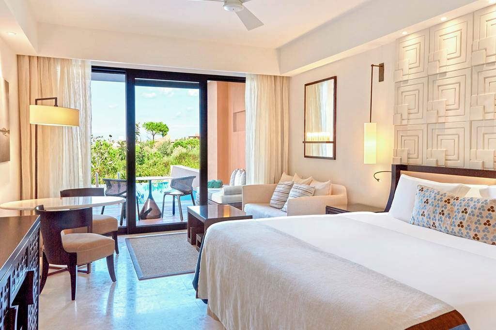 KLX_84560_The_Romanos_Luxury_Collection_Resort_1220_10.jpg