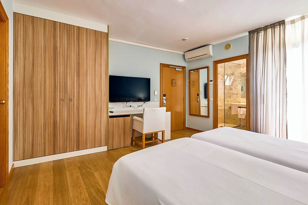 REU_81025_Hotel_Monica_0524_02.jpg