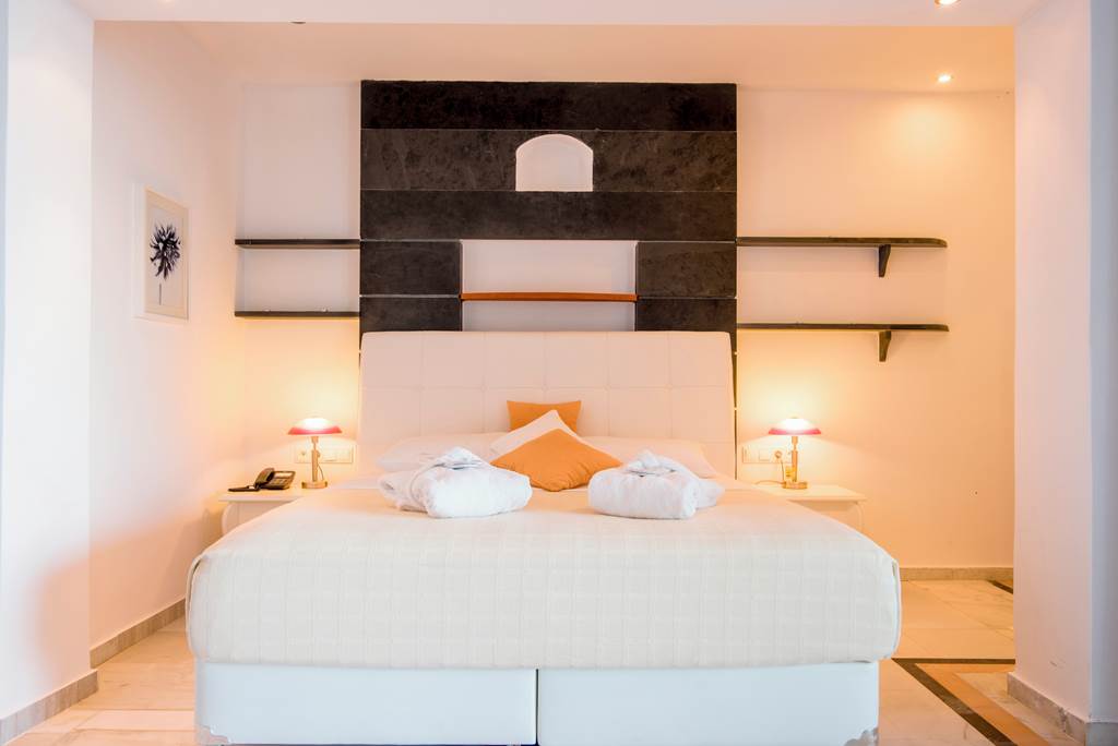 JTR_84399_Antinea_Suites_&_Spa_1122_11.jpg