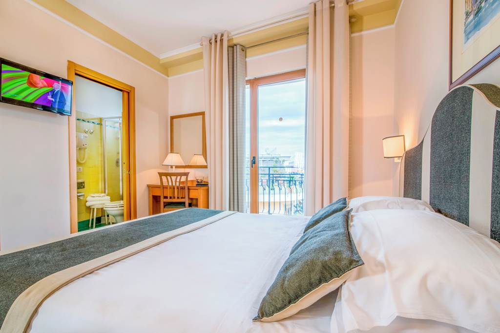 NAP_80831_Hotel_Tourist_0719_07.jpg