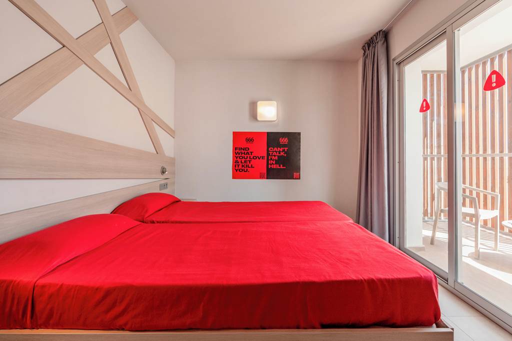 IBZ_71631_Ryans_Ibiza_Apartments_0125_02.jpg