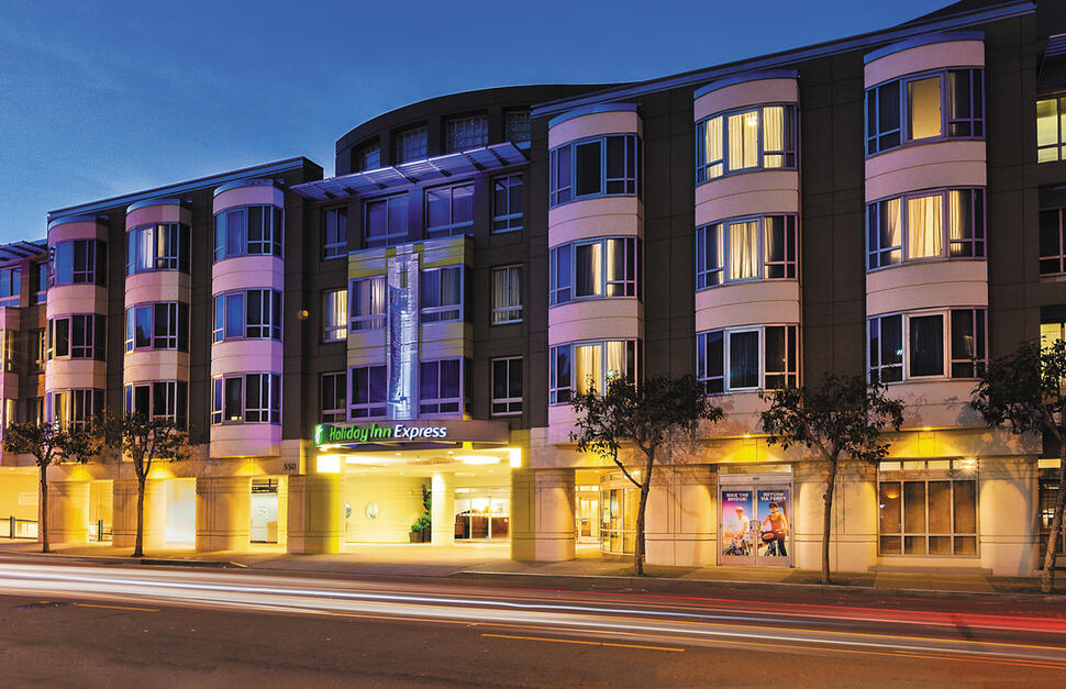 Holiday-Inn-Express-Fishermans-Wharf-2.jpg