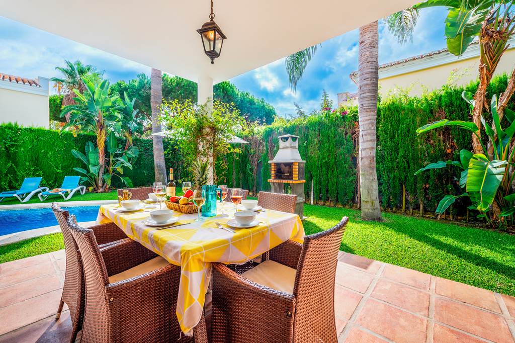 AGP_86123_Villa_Moongate_0923_15.jpg