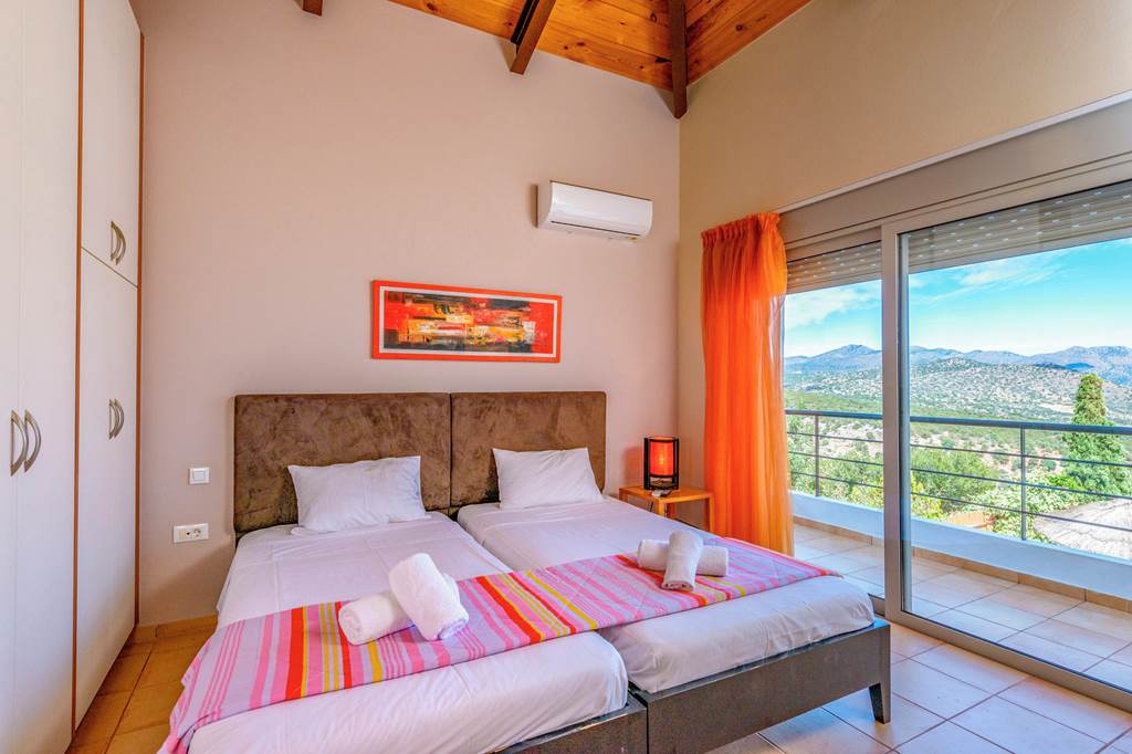 HER_88437_Villa_St_Nikolas_View_Crete_1124_13.jpg