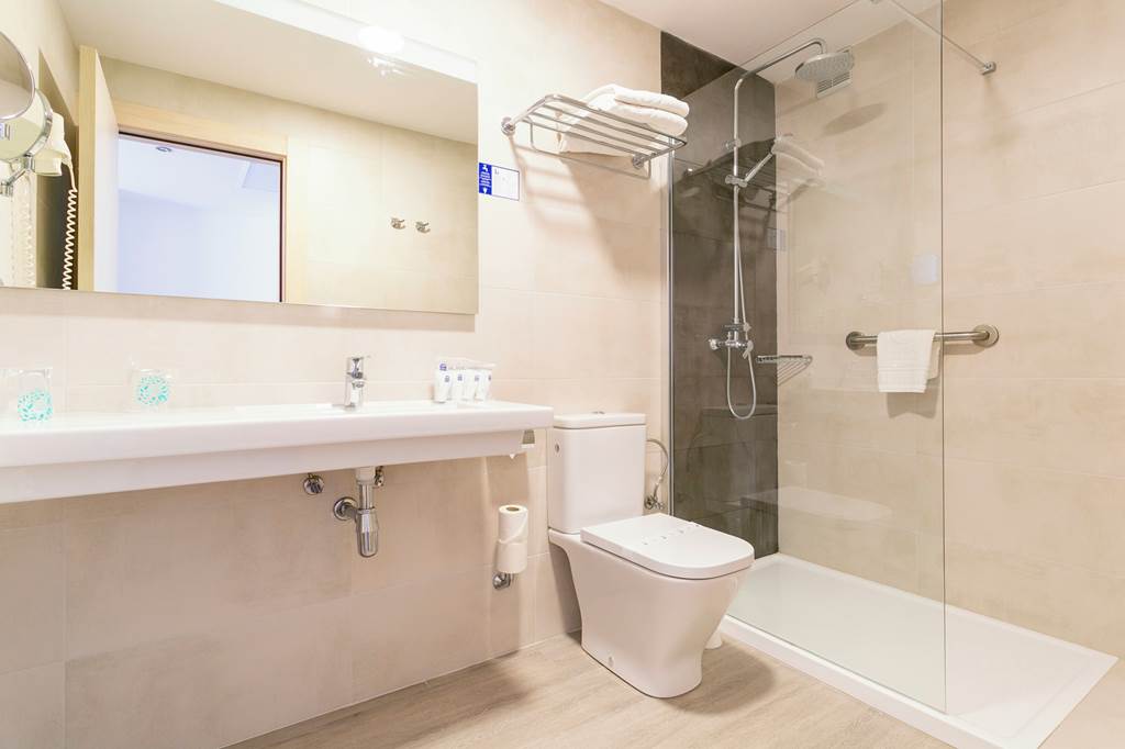IBZ_70451_Invisa_Figueral_Resort_0719_42.jpg