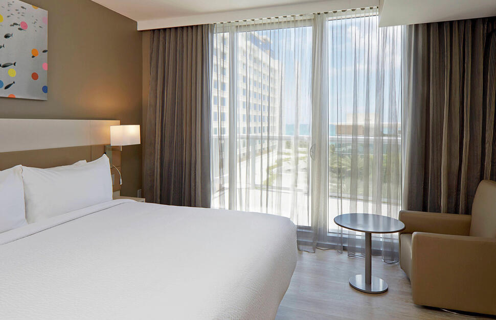 AC-Hotel-Miami-Beach-13.jpg