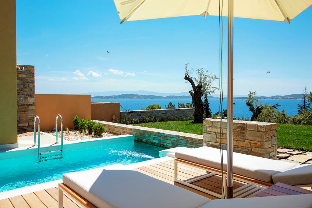 SKG_82137_Eagles_Villas_0123_08.jpg
