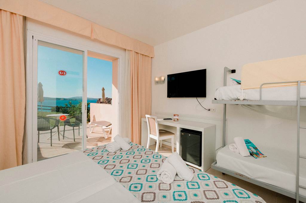 MAH_3599_Club_Hotel_Aguamarina_0125_03.jpg