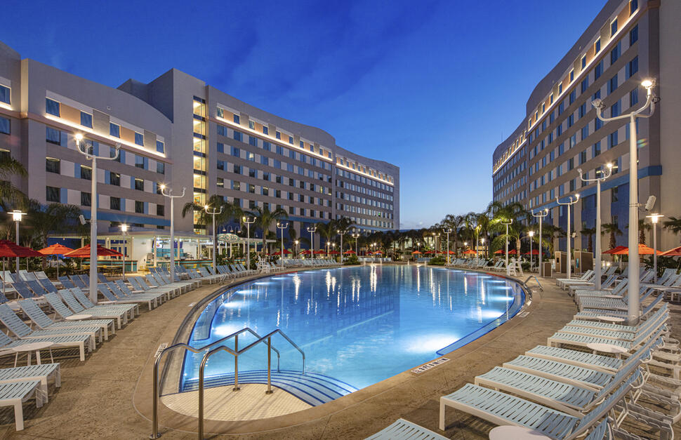 Universals-Endless-Summer-Resort-Surfside-Inn-and-Suites-4.jpg