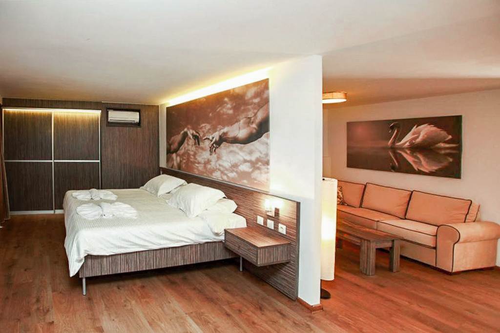 HER_72747_Katrin_Suites_0124_01.jpg