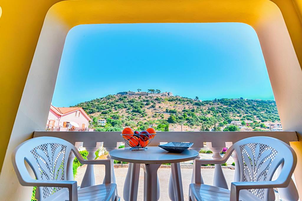 EFL_73497_Ionis_Hotel_0220_04.jpg