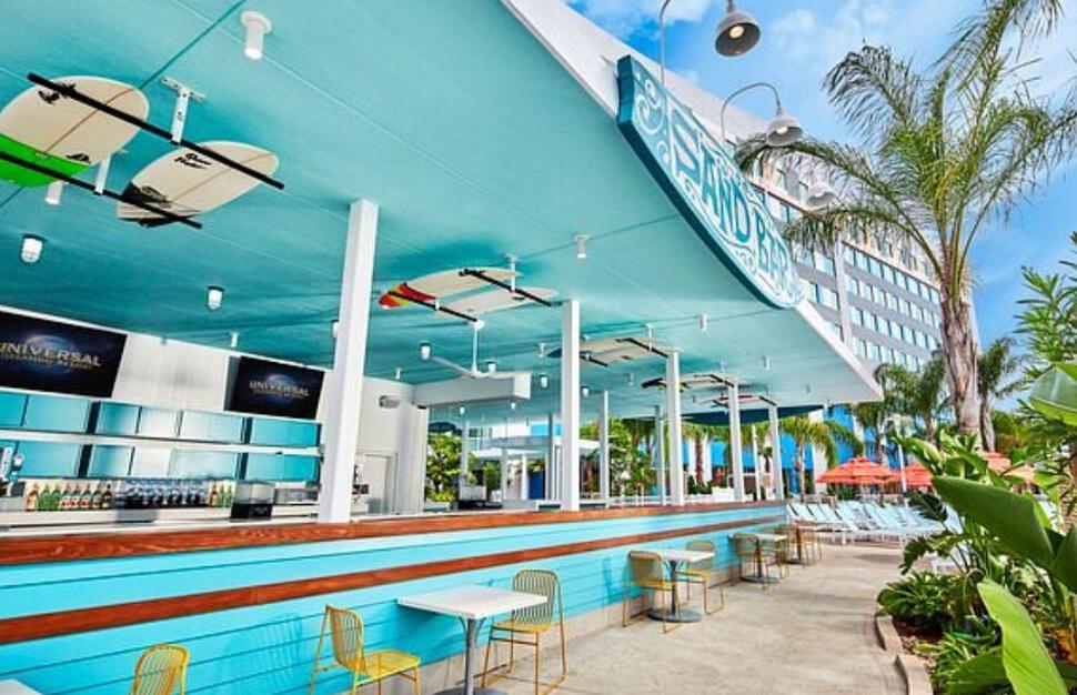 Universals-Endless-Summer-Resort-Surfside-Inn-and-Suites-13.jpg