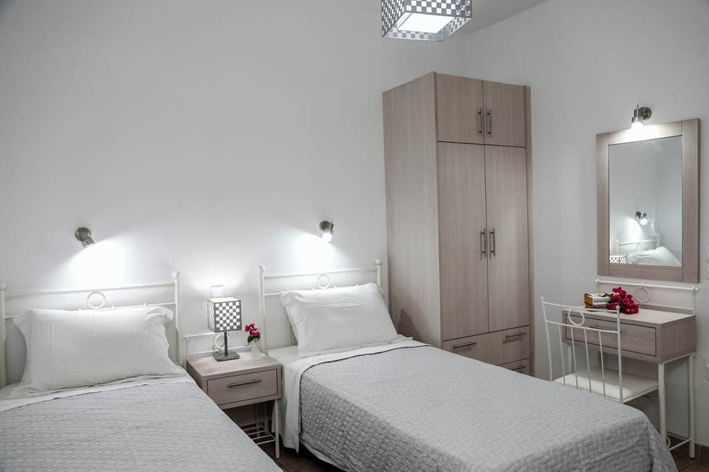 JSI_82438_Magda_Studios_&_Apartments_0821_23.jpg