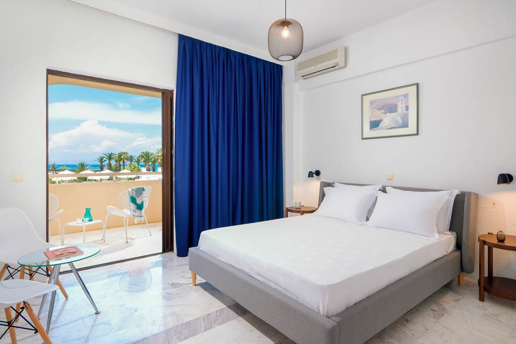 SKG_74441_Kassandra_Palace_0723_24.jpg