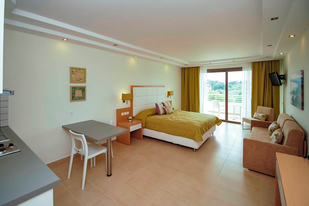 JSI_81263_Skiathos_Premier_1019_10.jpg