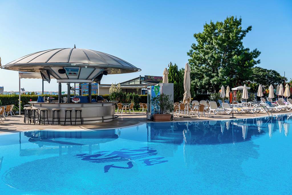 BOJ_82506_Sentido_Neptun_Beach_1120_04.jpg