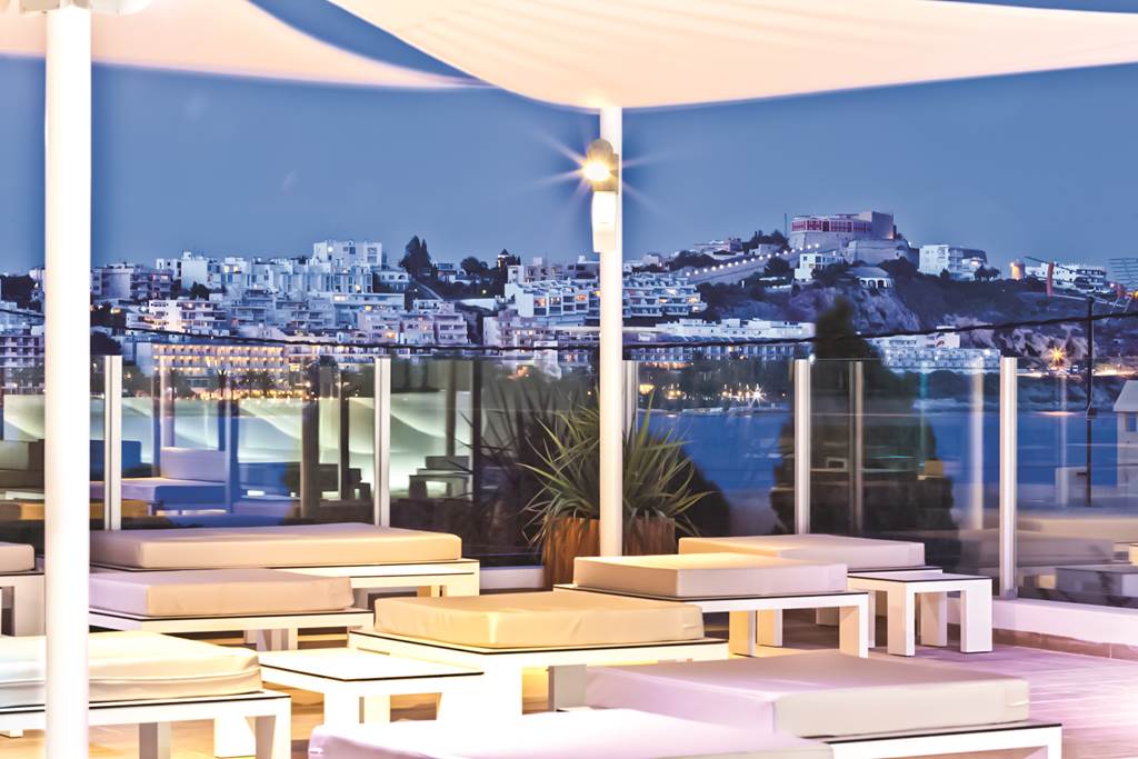 W_IBZ_71631_RYANS_IBIZA_APTS_0514_14.jpg
