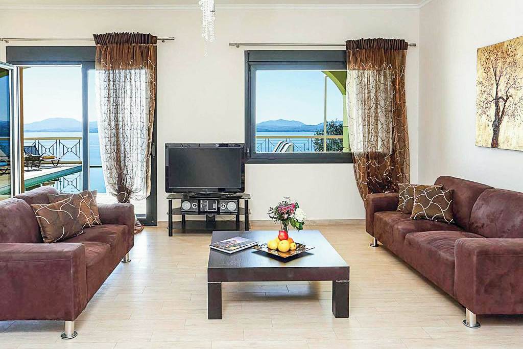 CFU_86773_Villa_Anna_Nissaki_1223_18.jpg